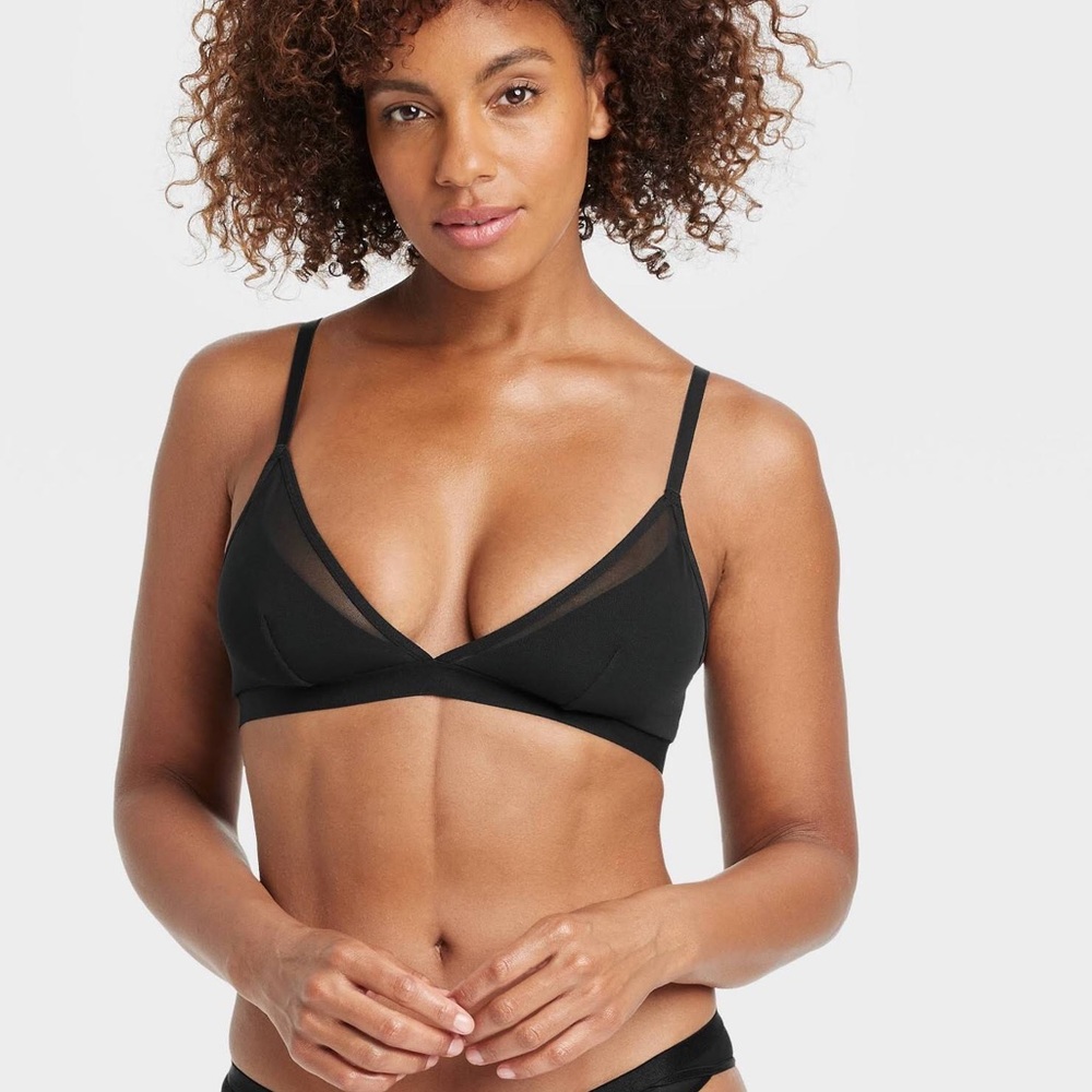 Auden > Black Mesh Pullover Bralette > M